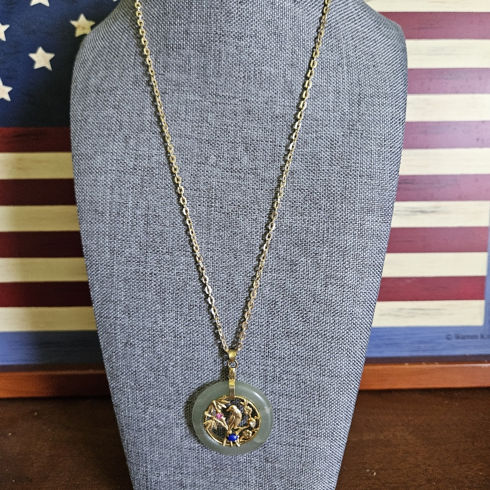 Unique Jade necklace new bird 3 stone